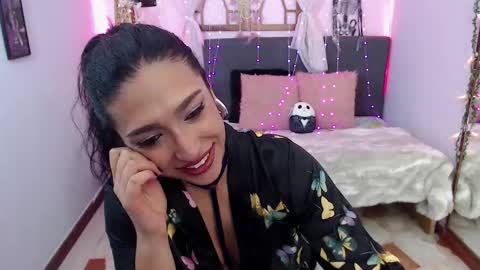 Snapshot of cleo_fox chatting on 10.24.25 Cleo online show from 10.24.25