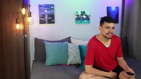 Snapshot of cleoanubis_ chatting on 10.14.25 Girl Juliana and Federico online show from 10.14.25