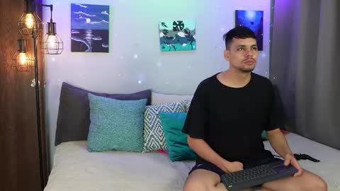 Snapshot of cleoanubis_ chatting on 10.29.25 Girl Juliana and Federico online show from 10.29.25