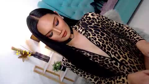 Snapshot of cleofex chatting on 11.12.25 Cleo online show from 11.12.25