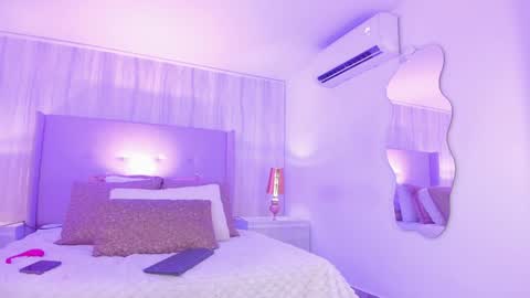 . Cleo Jhonson . online show from 01.23.25