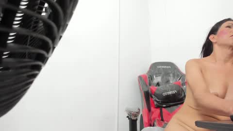          online show from 02.04.25
