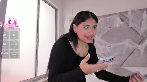 Cleopatra online show from 10.13.25