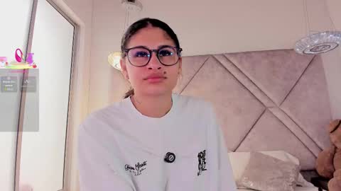 Cleopatra online show from 11.30.25