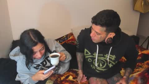 Snapshot of cleosexxx chatting on 10.17.25 cleo y maikol online show from 10.17.25