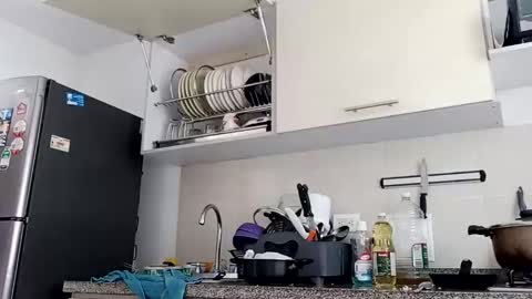 cleowhite_ online show from 10.28.25