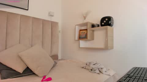 Snapshot of clhoe_johnson_ chatting on 09.27.25 clhoe_johnson_ online show from 09.27.25