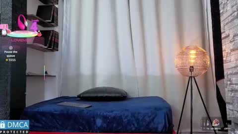 Snapshot of clhoee_ chatting on 10.09.25 Clhoe online show from 10.09.25