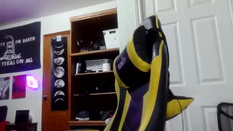 Snapshot of clintwood12 chatting on 11.18.25 chad online show from 11.18.25