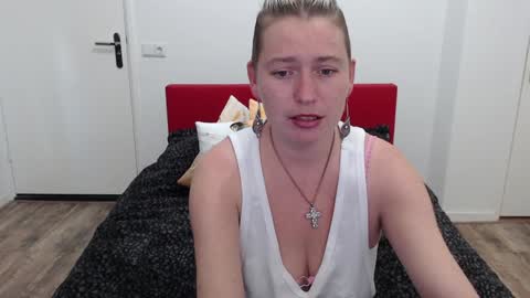 Syl  online show from 01.10.25