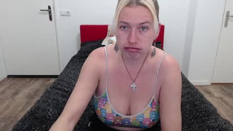 Syl  online show from 01.15.25