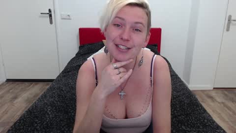 Syl  online show from 01.20.25