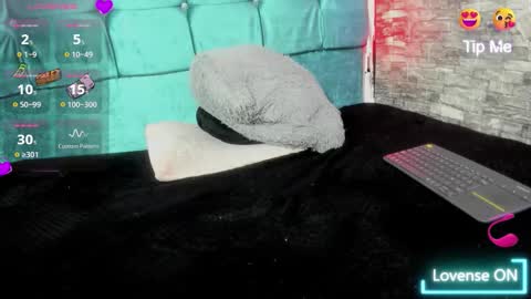 Snapshot of cloe66 chatting on 10.24.25 cloe66 online show from 10.24.25