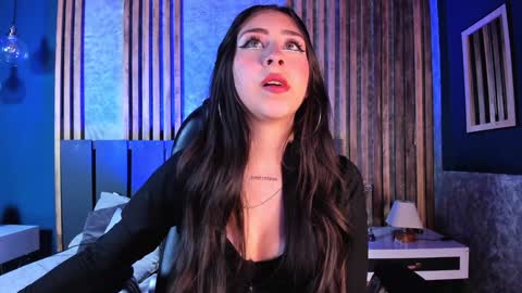 Cloe  online show from 12.23.24