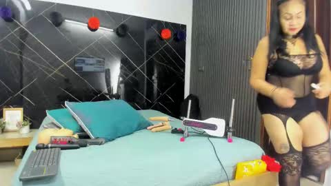 CLOE online show from 01.07.26