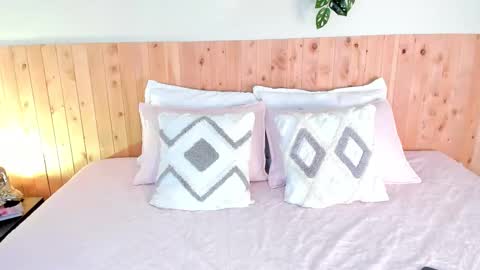 Chloe Smith online show from 02.02.26