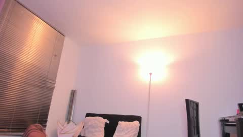 Snapshot of cloekatz_ chatting on 10.23.25 Cloe Katz online show from 10.23.25