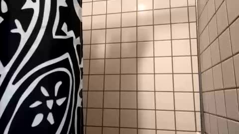 Snapshot of cloudybxtch69 chatting on 10.19.25 cloudybxtch69 online show from 10.19.25