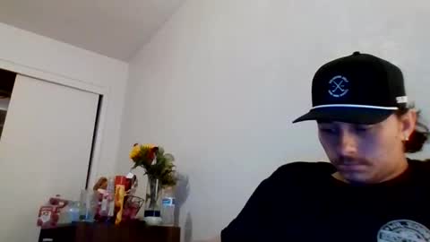 Snapshot of cloudyydayzz chatting on 02.17.26 tallhungandcloudy online show from 02.17.26