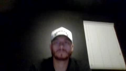 Snapshot of cloudyydayzz chatting on 06.18.26 tallhungandcloudy online show from 06.18.26