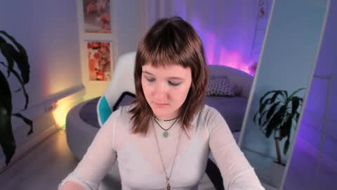 Snapshot of clover_red chatting on 12.04.24 Clover follow me online show from 12.04.24