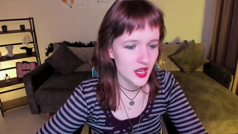 Snapshot of clover_red chatting on 12.13.24 Clover follow me online show from 12.13.24