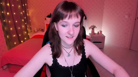 Snapshot of clover_red chatting on 12.29.24 Clover follow me online show from 12.29.24