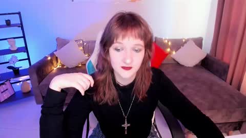 Snapshot of clover_red chatting on 03.06.25 Clover follow me online show from 03.06.25