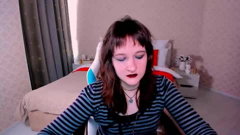 Snapshot of clover_red chatting on 03.10.25 Clover follow me online show from 03.10.25