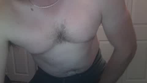 Snapshot of clovershit1 chatting on 10.06.25 clovershit1 online show from 10.06.25