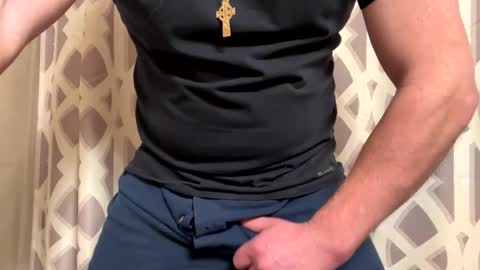 Snapshot of clovershit1 chatting on 11.30.25 clovershit1 online show from 11.30.25