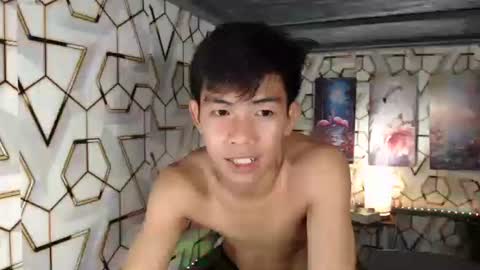 clyde_twinkx online show from 10.04.25