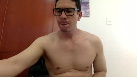 Snapshot of coach2020 chatting on 09.29.25 coach2020 online show from 09.29.25