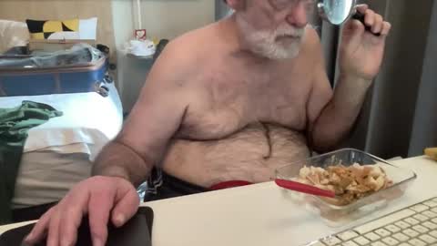 Snapshot of coach_karl chatting on 02.08.26 Coach Karl Porn Star Tip me all the way to my next trip online show from 02.08.26