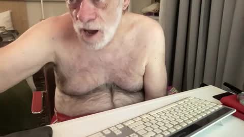 Snapshot of coach_karl chatting on 02.26.26 Coach Karl Porn Star Tip me all the way to my next trip online show from 02.26.26