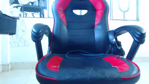 boy swinger     online show from 02.23.25