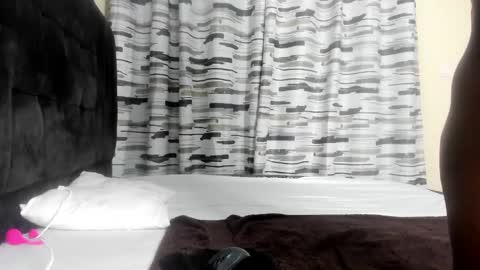 coco_leila online show from 02.09.25