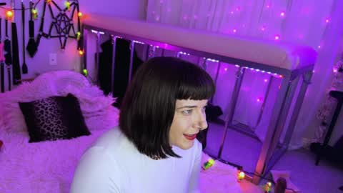 Coco Deville online show from 12.16.24