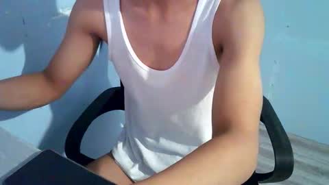 Snapshot of cocola000 chatting on 10.23.25 cocola000 online show from 10.23.25