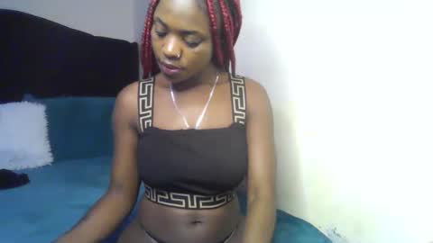 Snapshot of cocolatti1 chatting on 11.07.25 coco online show from 11.07.25