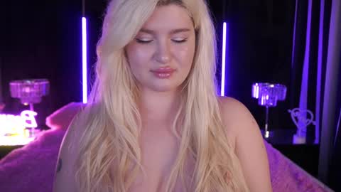 Snapshot of cocosecretss chatting on 12.02.24 onlyfans amyleyy online show from 12.02.24