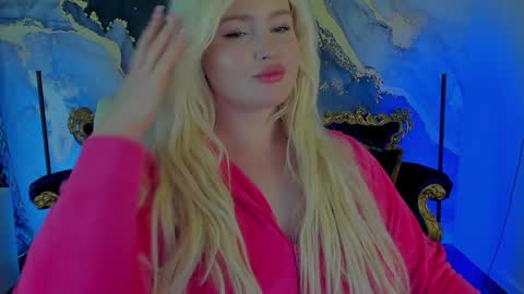 Snapshot of cocosecretss chatting on 12.10.24 onlyfans amyleyy online show from 12.10.24