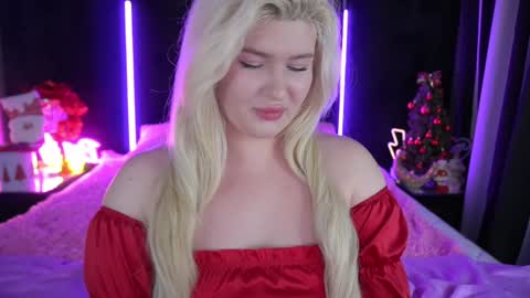 Snapshot of cocosecretss chatting on 12.29.24 onlyfans amyleyy online show from 12.29.24