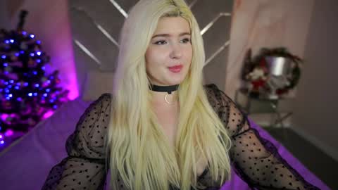 Snapshot of cocosecretss chatting on 01.03.25 onlyfans amyleyy online show from 01.03.25