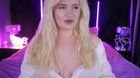 Snapshot of cocosecretss chatting on 02.11.25 onlyfans amyleyy online show from 02.11.25