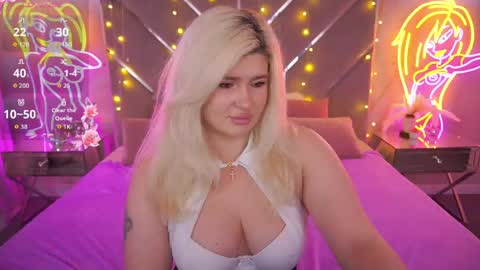 Snapshot of cocosecretss chatting on 05.14.26 onlyfans amyleyy online show from 05.14.26