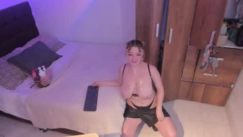 cocovolkovva online show from 02.21.25