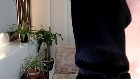 Snapshot of coddy_doll chatting on 12.17.25 Coddy online show from 12.17.25