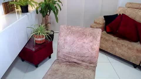 Snapshot of coddy_doll chatting on 12.21.25 Coddy online show from 12.21.25