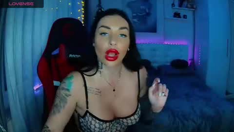 Ur goddess Nikki online show from 12.10.24